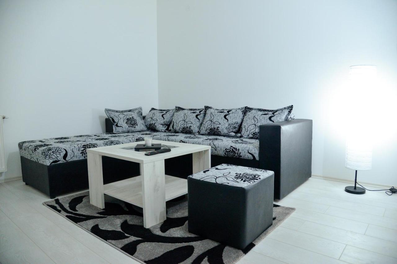 Best Apartments ปาราชิน ภายนอก รูปภาพ