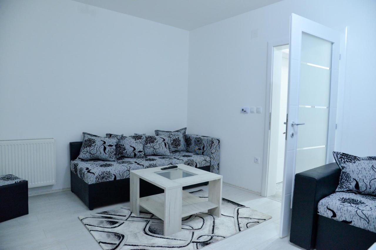 Best Apartments ปาราชิน ภายนอก รูปภาพ